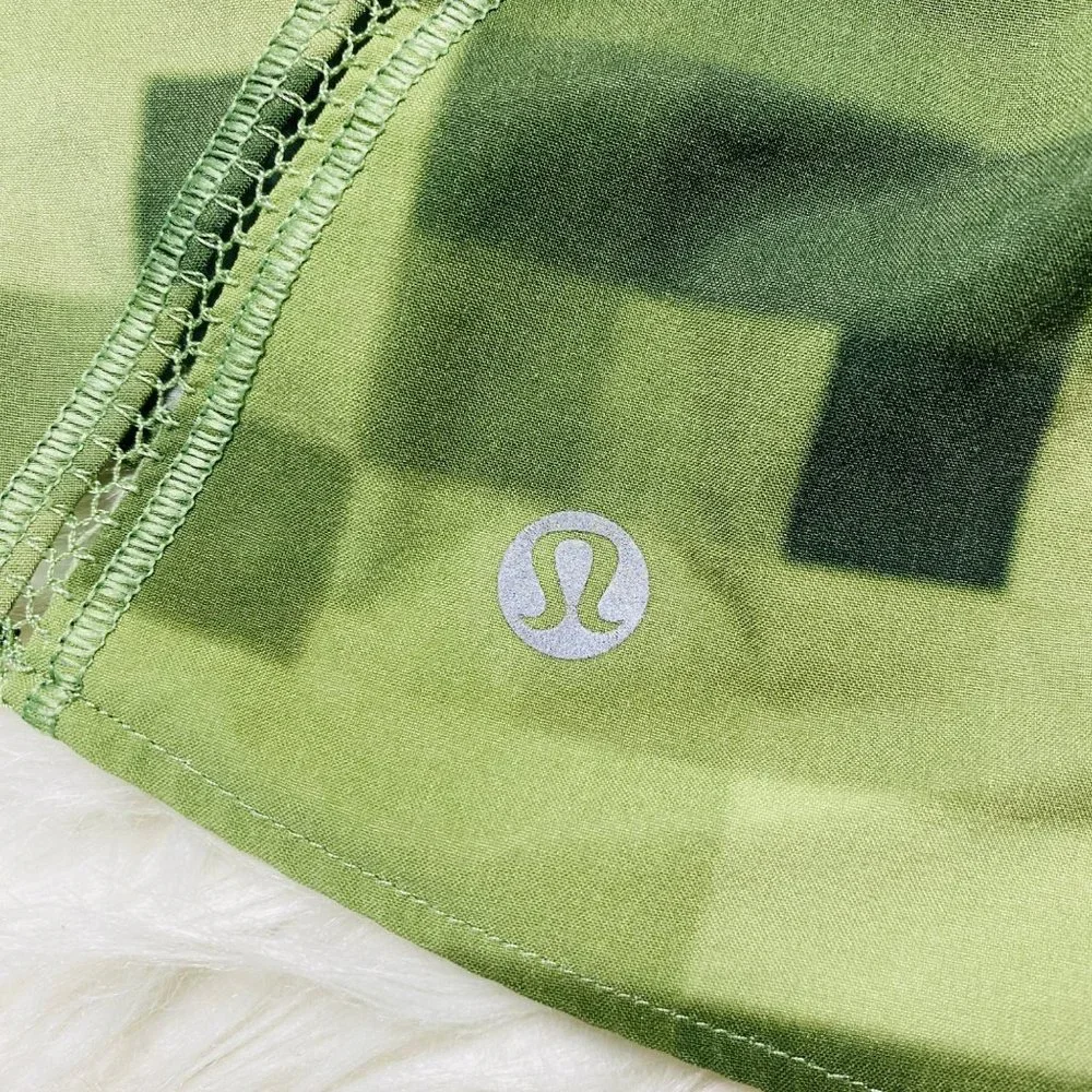 Lululemon Women Split Second Short II Athletic Camo Green Minecraft Lined Size 6